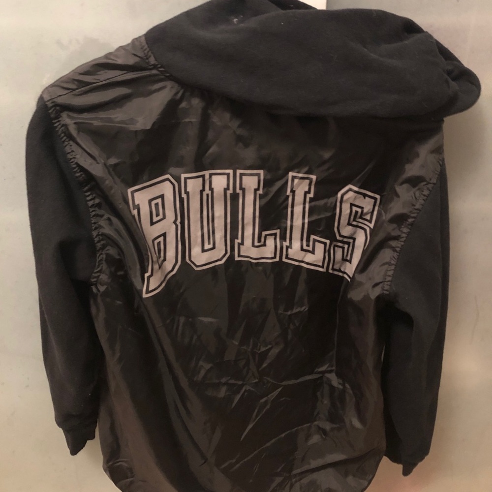 🏀Bulls Jacket - Picture 4 of 5